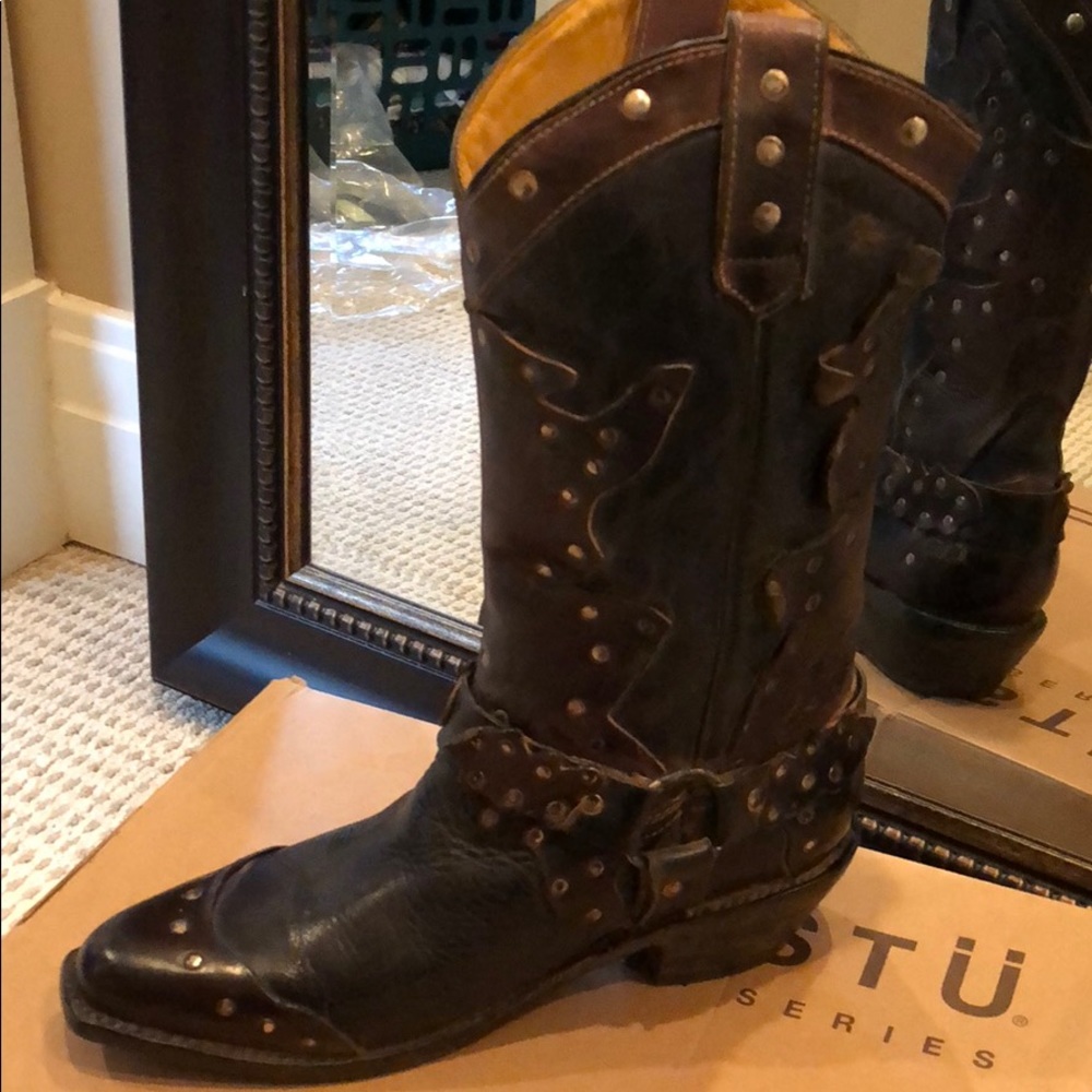 Brand New Western Cowboy Boots.
